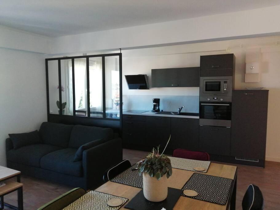 Bel Appartement Au Bord De L'Allier Classe 4* Vichy Eksteriør billede