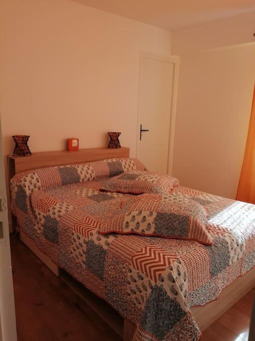 Bel Appartement Au Bord De L'Allier Classe 4* Vichy Eksteriør billede